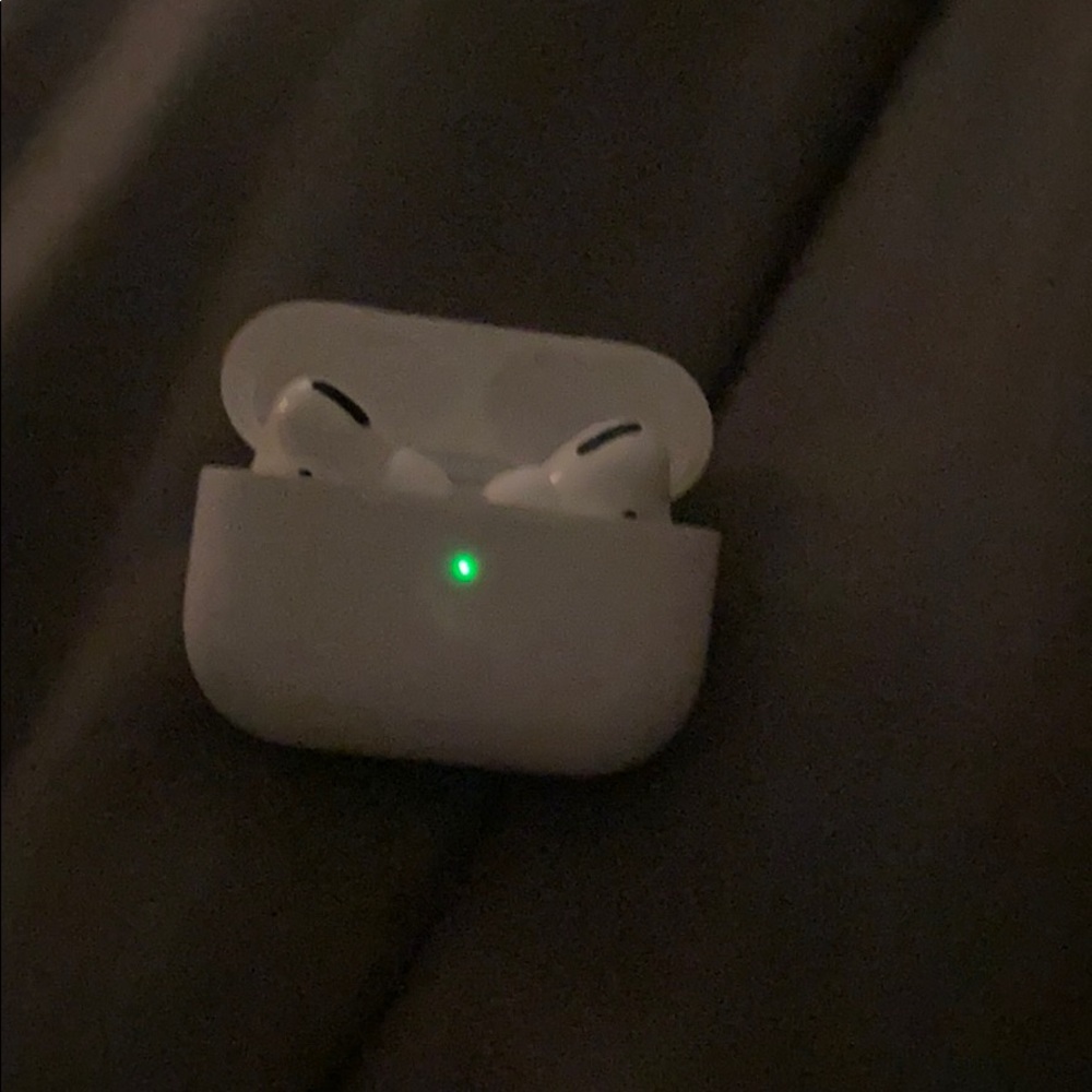 Apple airpods